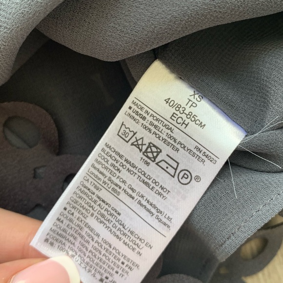 Banana Republic Limited Edition Eyelet Flutter Top - Picture 5 of 6